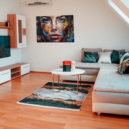 Vienna Deluxe Apartment Екстер'єр фото