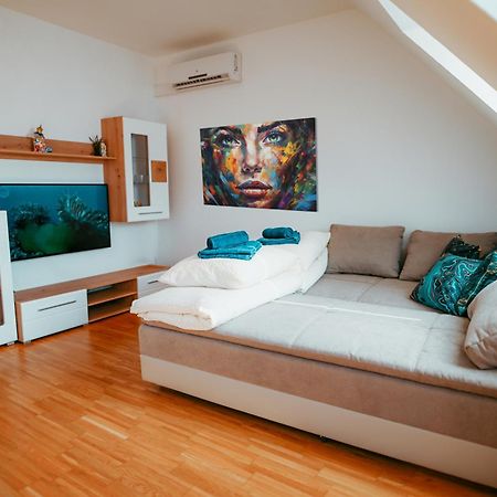 Vienna Deluxe Apartment Екстер'єр фото
