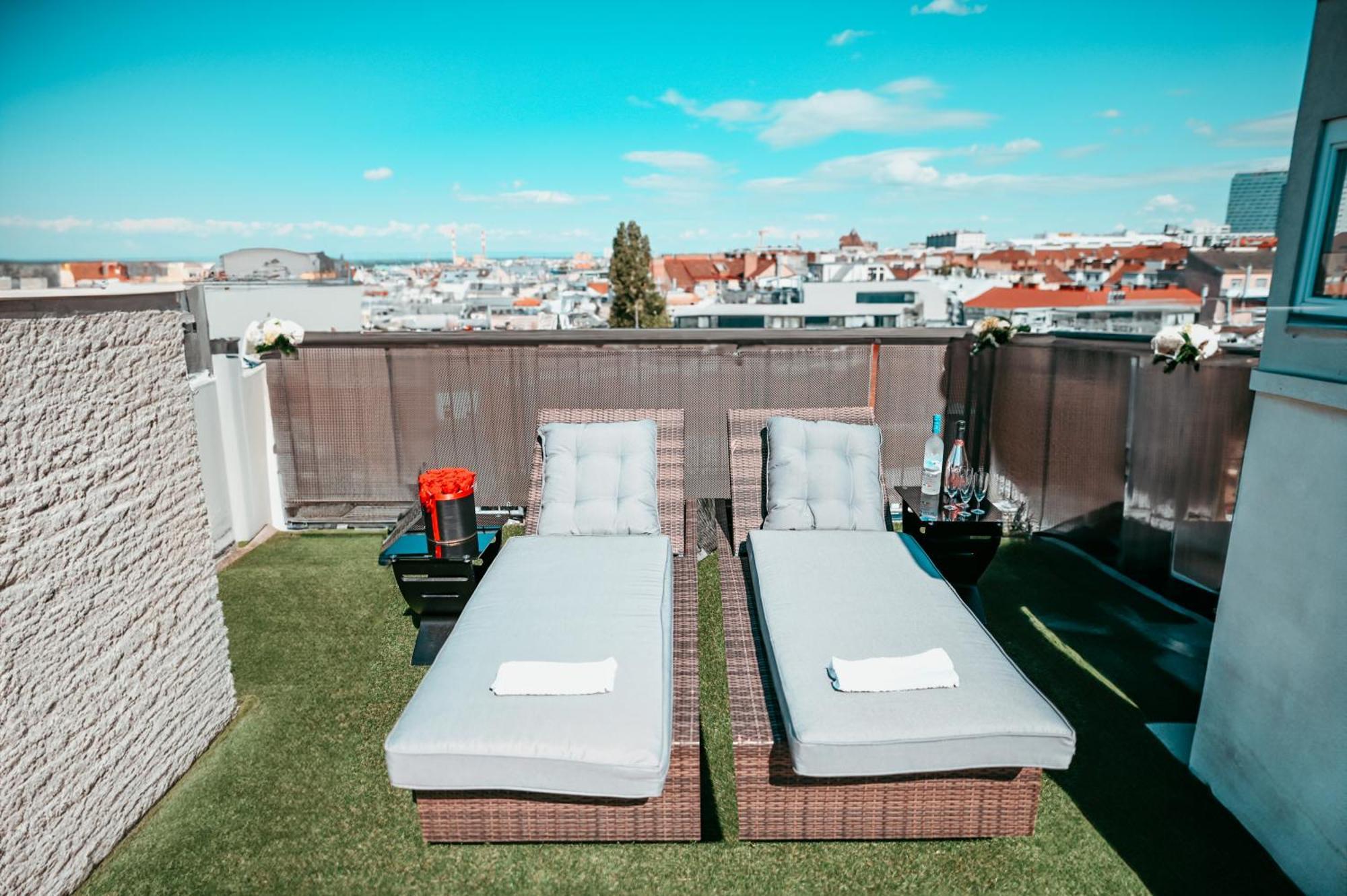 Vienna Deluxe Apartment Екстер'єр фото